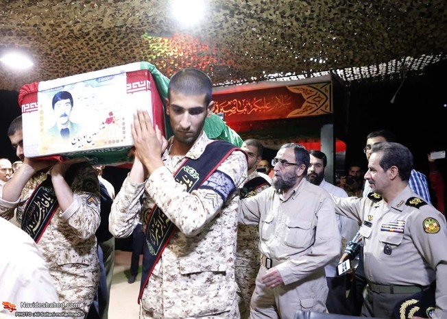 مراسیم الوداع مع الشهید حسین ادیبان بمقبرة شهداء طهران مراسیم الوداع مع الشهید حسین ادیبان بمقبرة شهداء طهران