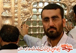 خون جاری بر پیشانی شهید زنگار از آینه وجود پاک می‌کند