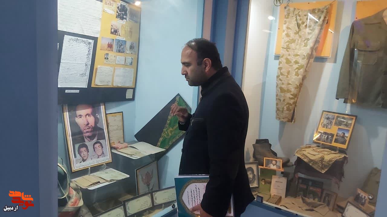حضور عوامل اجرایی کنگره 3400شهید اردبیل در موزه شهدا
