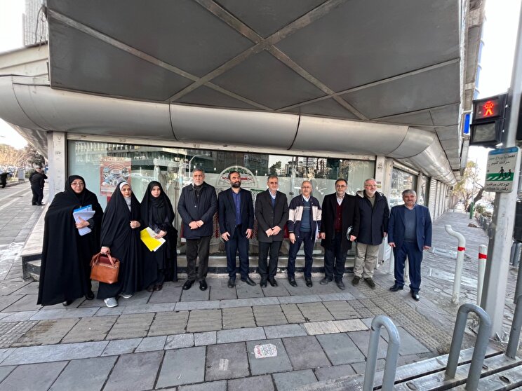 بازدید اعضاء کمیسیون فرهنگی و اجتماعی دولت از موزه شهدا و مرکز اسناد ایثارگران/ تصاویر