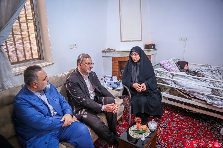 تصاویر/ دیدار دکتر یعقوب سلیمانی با خانواده شهیدان مظفر