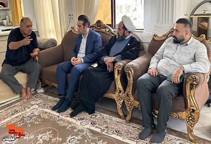 دیدار مدیرکل بنیاد شهید گلستان با مادر معظم شهید «علی خطیری»