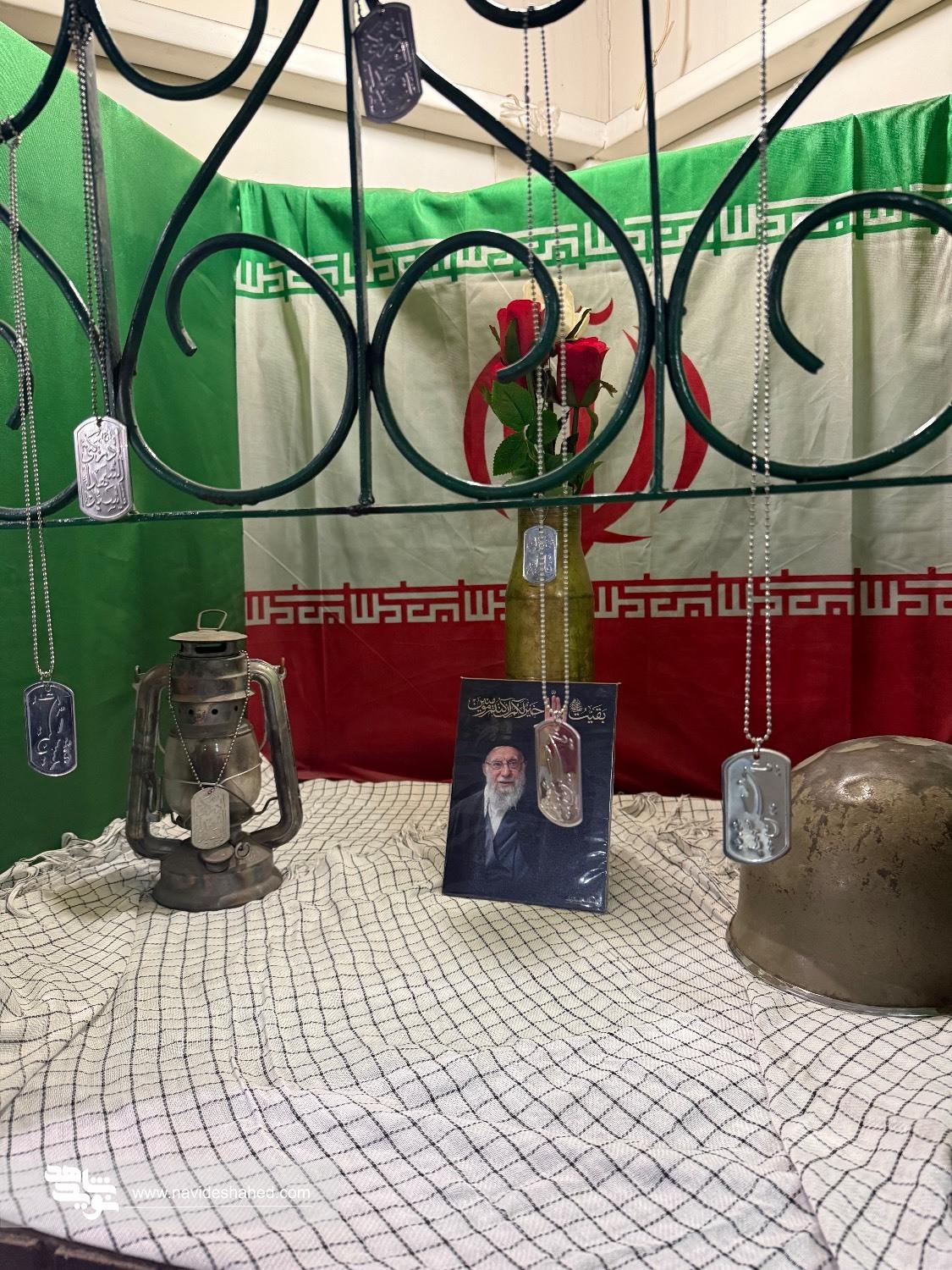 یادبود رهبر شهید انقلاب اسلامی در سقاخانه موزه مرکزی شهدا یادبود رهبر شهید انقلاب اسلامی در سقاخانه موزه مرکزی شهدا